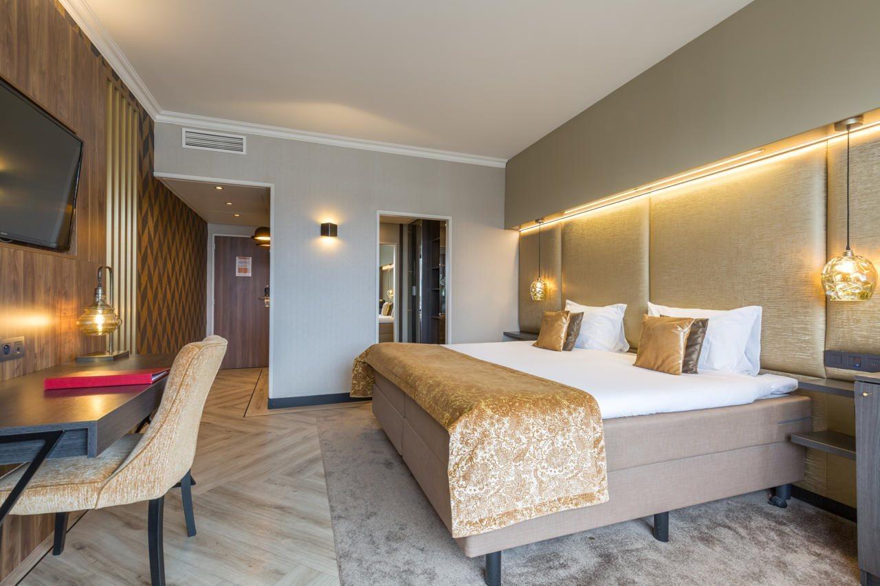 เดอะพลาซ่า โฮเทล แอนต์เวิร์ป Hotel ภายนอก รูปภาพ
