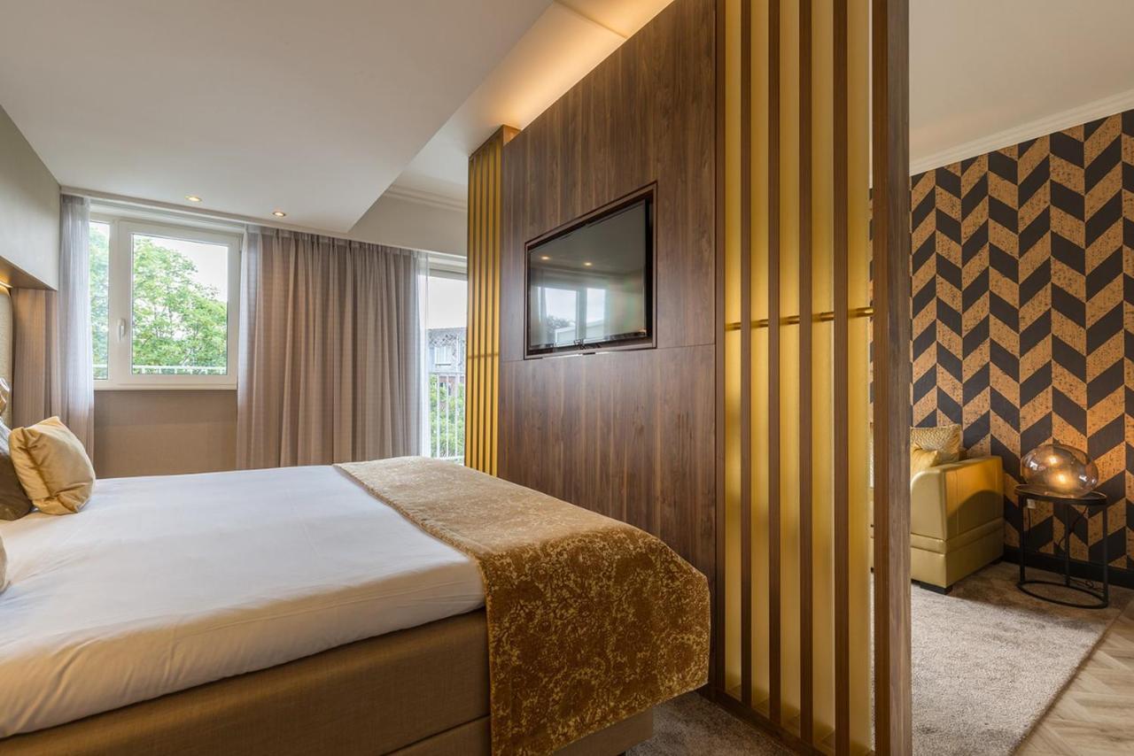 เดอะพลาซ่า โฮเทล แอนต์เวิร์ป Hotel ภายนอก รูปภาพ