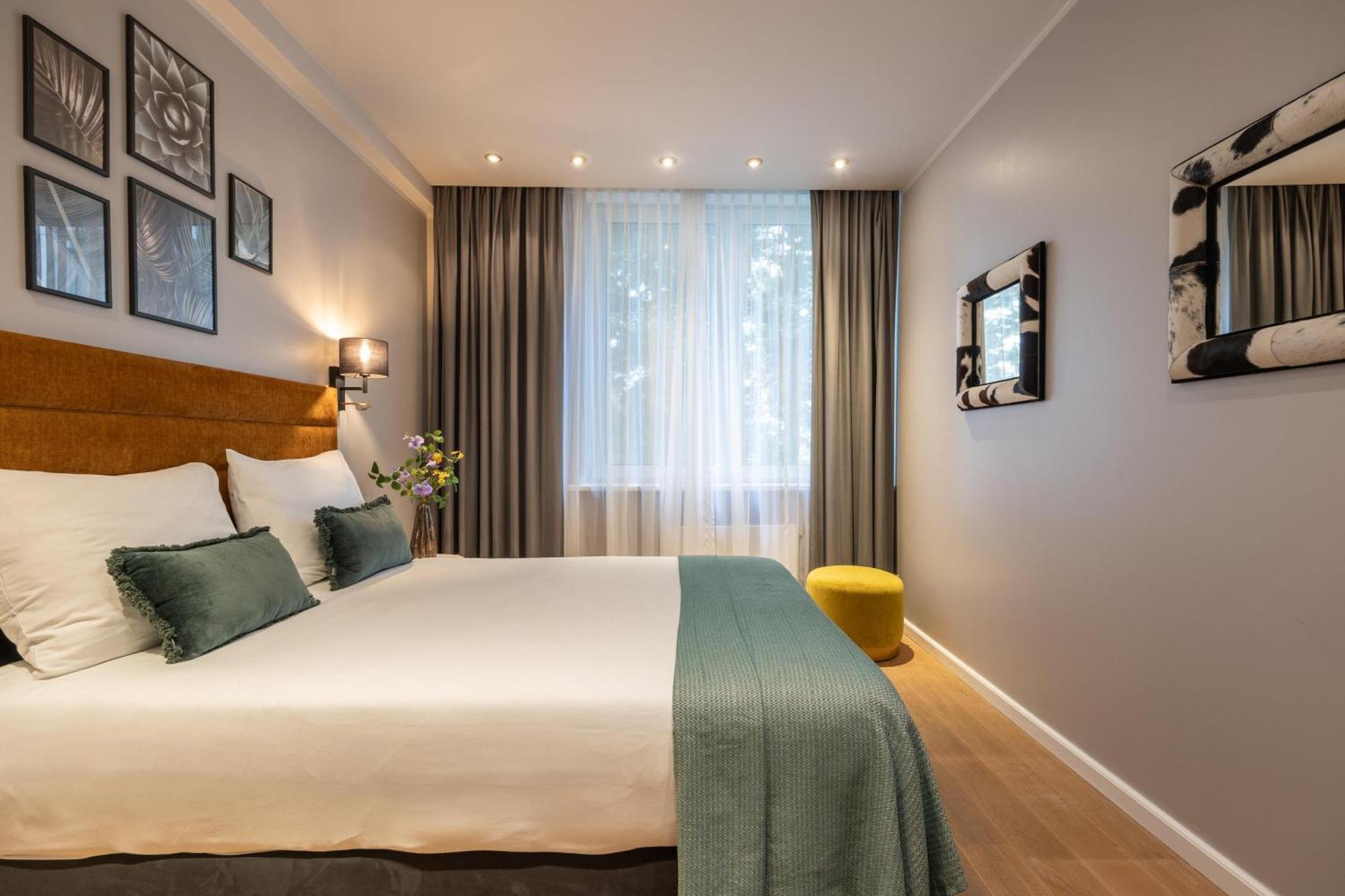 เดอะพลาซ่า โฮเทล แอนต์เวิร์ป Hotel ภายนอก รูปภาพ
